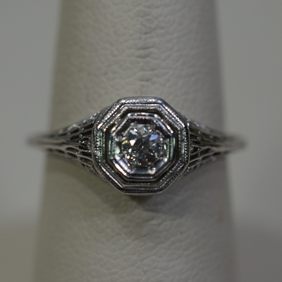 Jewelry - 18KW Gold Vintage Genuine Rose Cut Diamond Ring